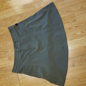 LLBean olive green skirt sz 2